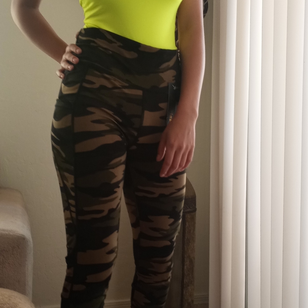 Multicolored Striped Rompers - Picture 15 of 16